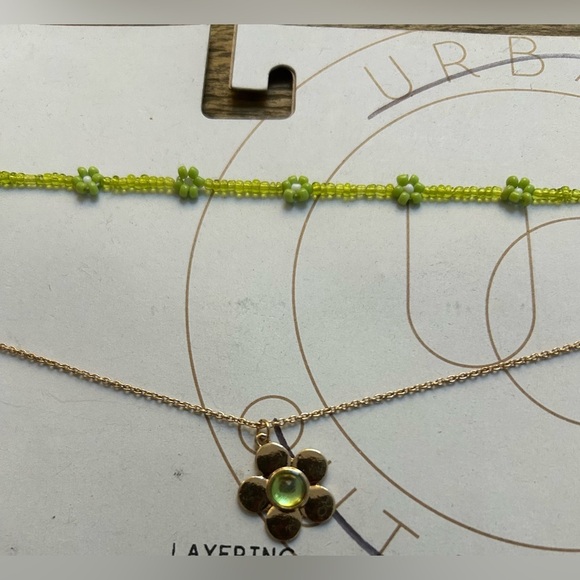 Urban Outfitters Bundle of Green Layering Necklace Set - Picture 6 of 9